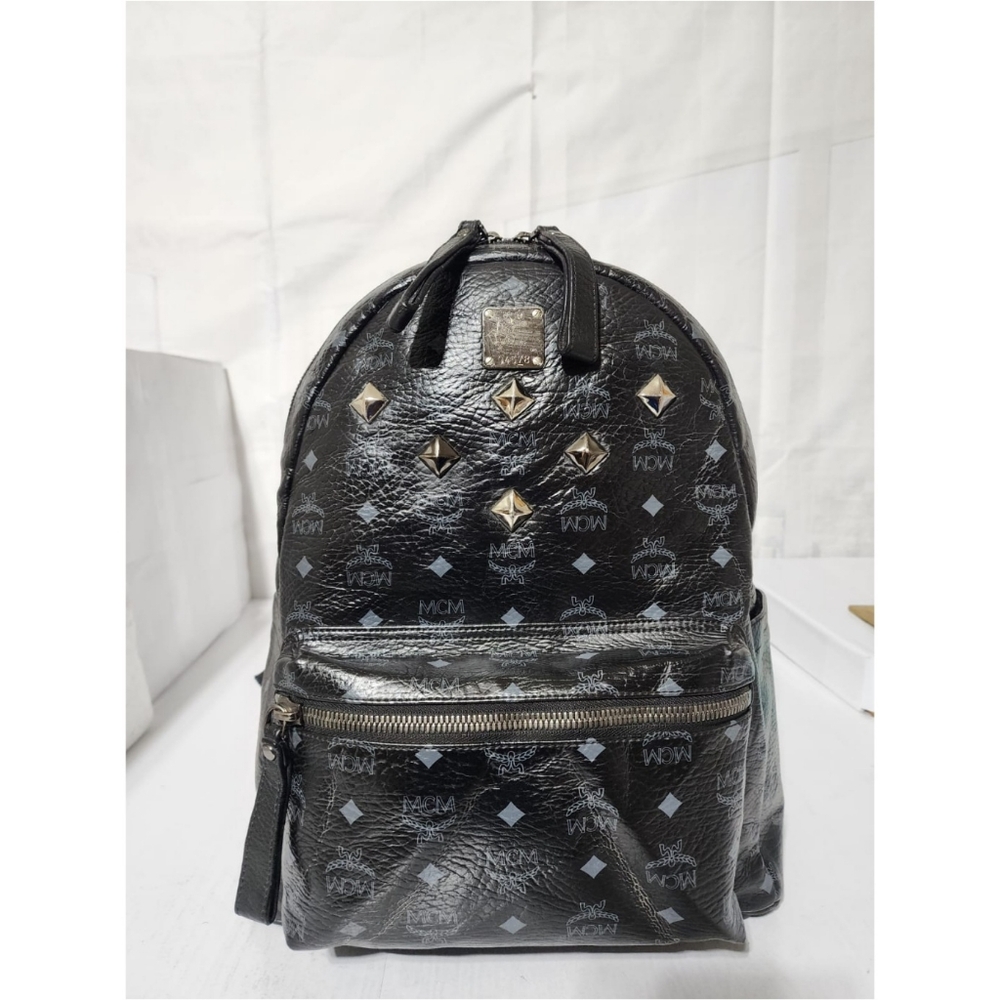MCM Visetos Medium Sprinkle Stud Stark Backpack Black